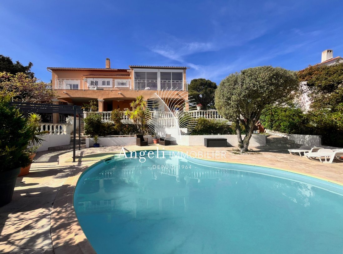 House in Frejus, Provence-Alpes-Côte d'Azur, France 1 - 17091721