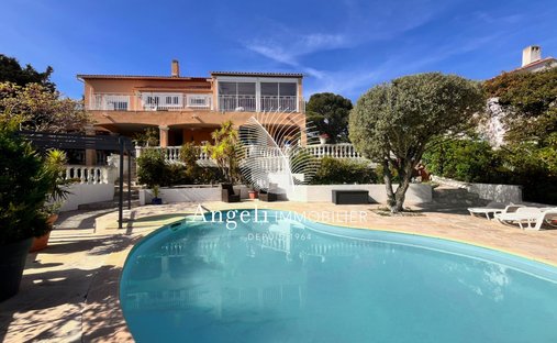 House in Frejus, Provence-Alpes-Côte d'Azur, France 1