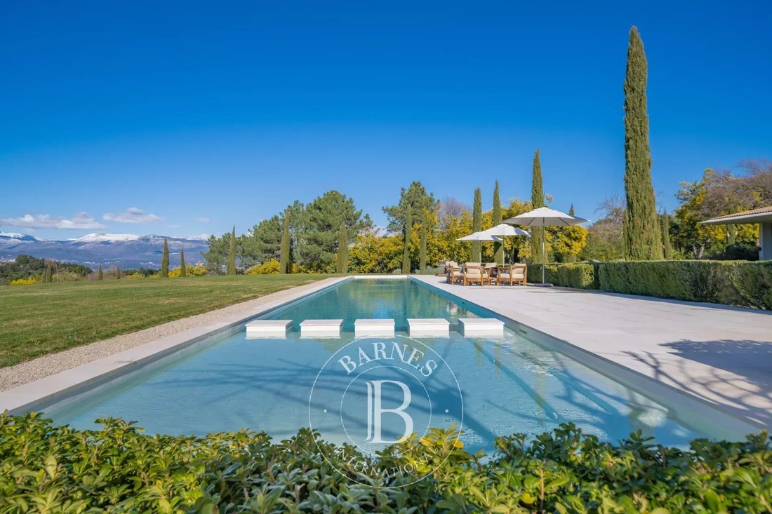 Villa in Les Termes, Mandelieu-la-Napoule, France 3 - 17094921