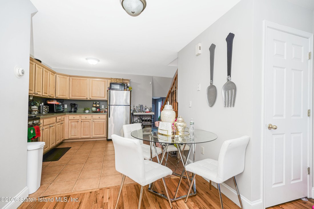 House in New York, New York, United States 4 - 17093353