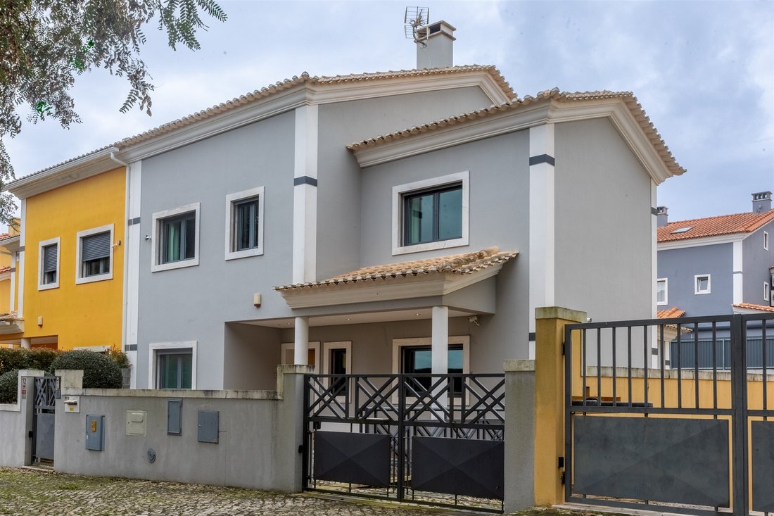House in Rio de Mouro, Lisbon, Portugal 1 - 17093111