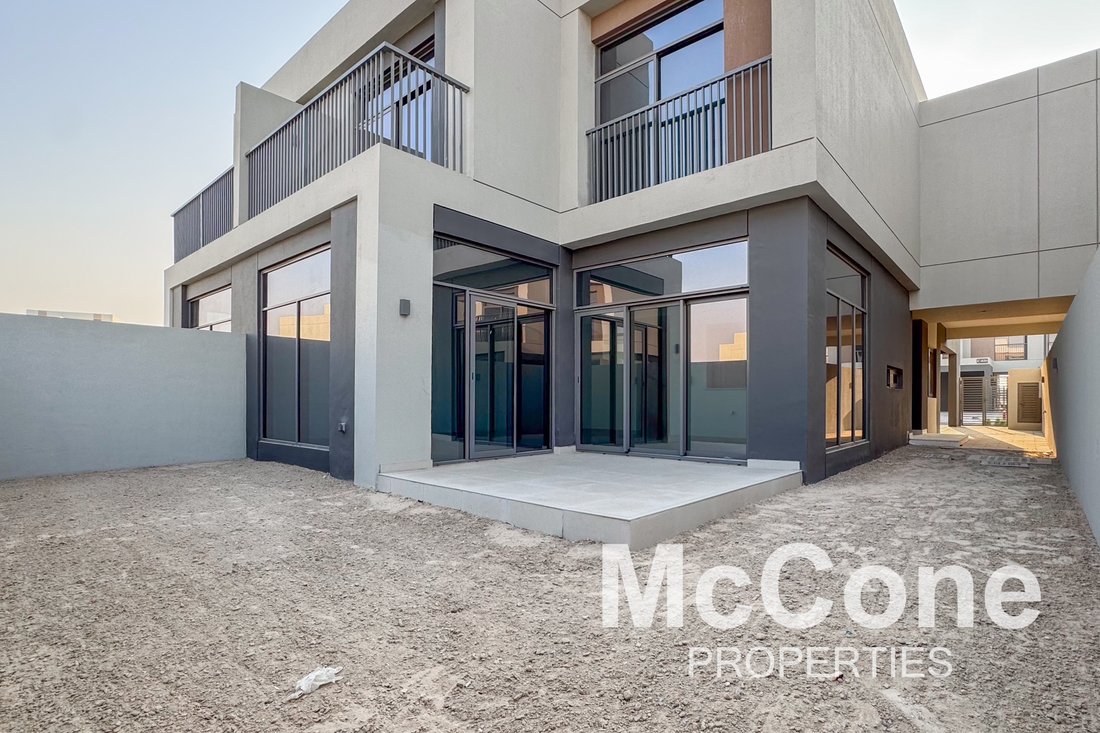 Villa in Dubai South, Dubai, United Arab Emirates 1 - 17090443