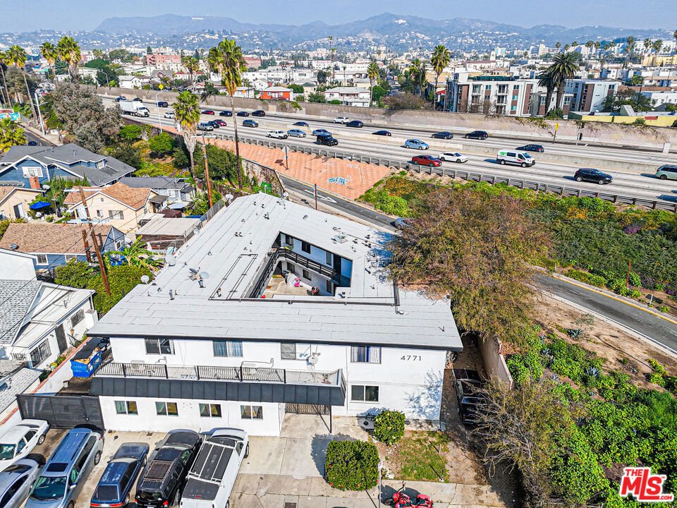 Los Angeles, California, United States 2 - 17094009
