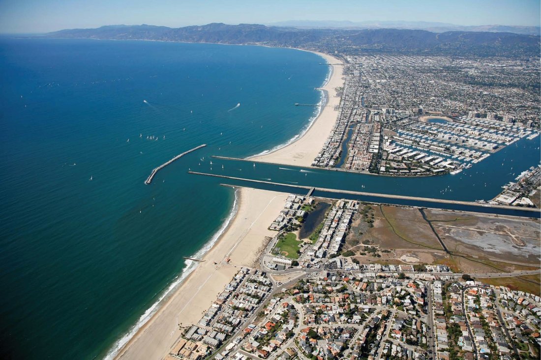 Los Angeles, California, United States 1 - 17095119