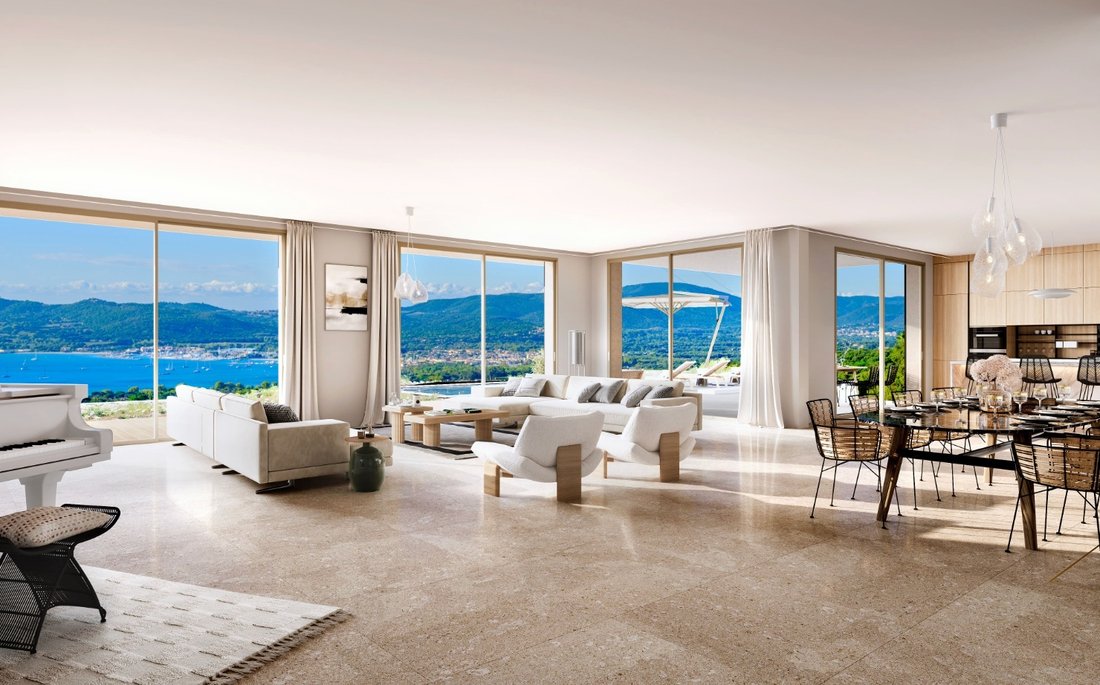 Villa in Grimaud, Provence-Alpes-Côte d'Azur, France 3 - 17095134