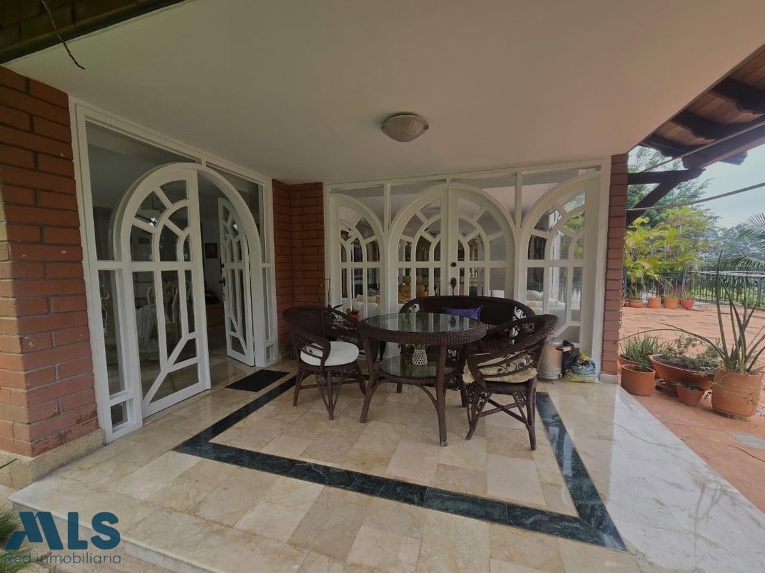 House in Medellín, Antioquia, Colombia 2 - 17090761