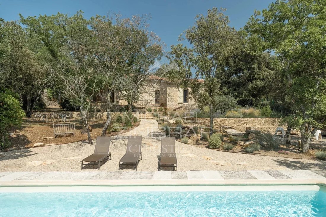 House in Gordes, Provence-Alpes-Côte d'Azur, France 1 - 17090797