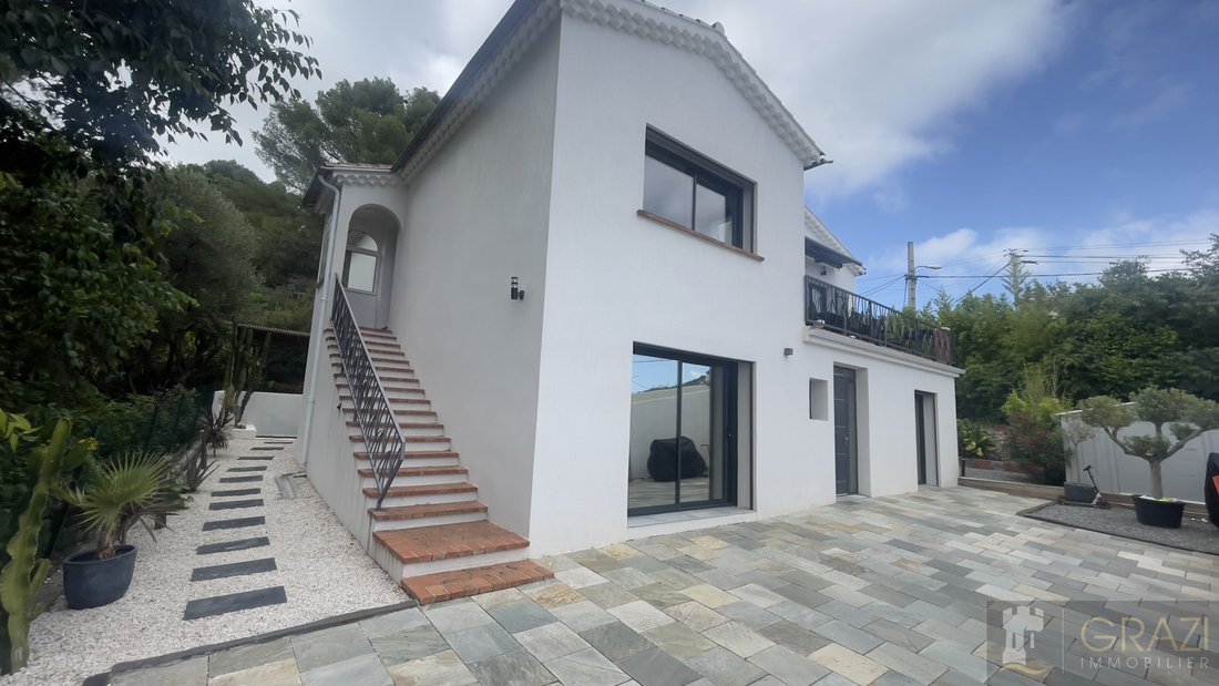 Villa in Toulon, Provence-Alpes-Côte d'Azur, France 1 - 17091503