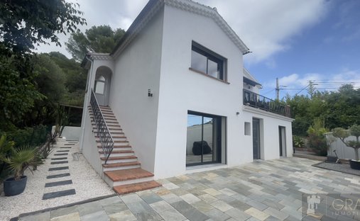 Villa in Toulon, Provence-Alpes-Côte d'Azur, France 1