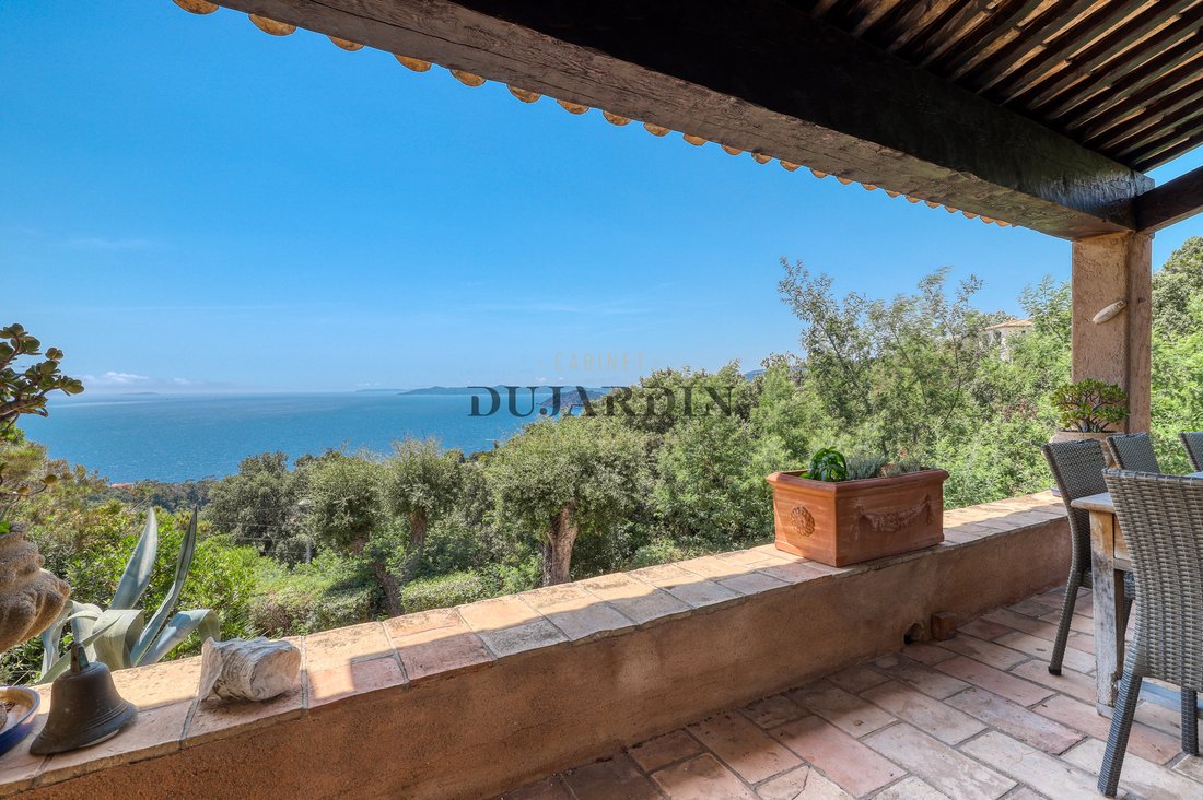 Villa in Rayol-Canadel-sur-Mer, Provence-Alpes-Côte d'Azur, France 1 - 17091560