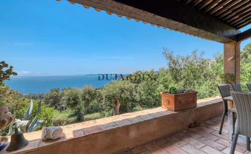 Villa à Rayol-Canadel-sur-Mer, Provence-Alpes-Côte d'Azur, France 1