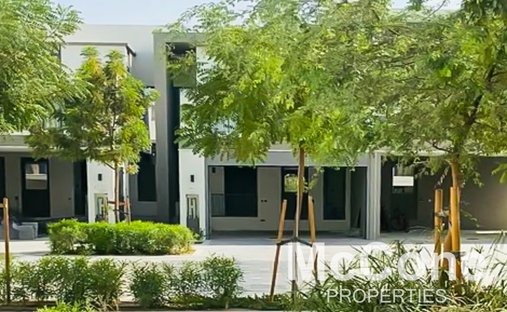 Maison à Dubaï, Dubaï, Émirats arabes unis 1