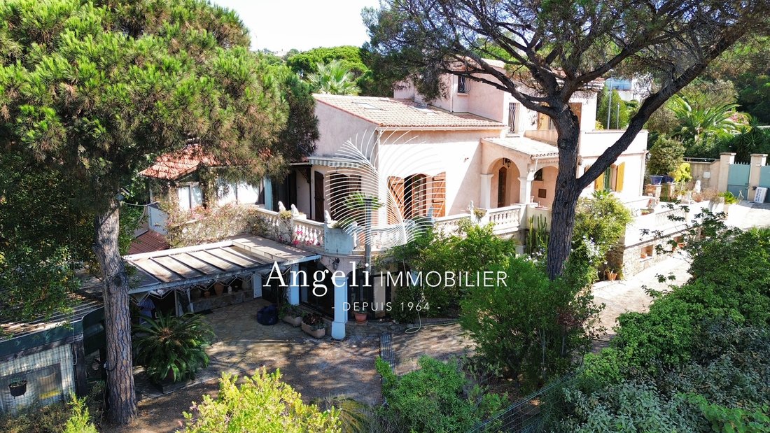 Villa in Les Issambres, Roquebrune-sur-Argens, France 1 - 17091768