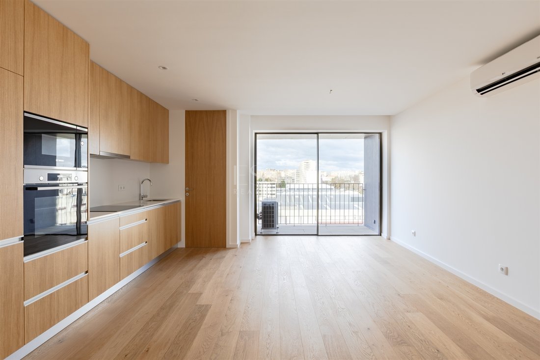 Apartment in Matosinhos e Leca da Palmeira, Porto District, Portugal 1 - 16906267