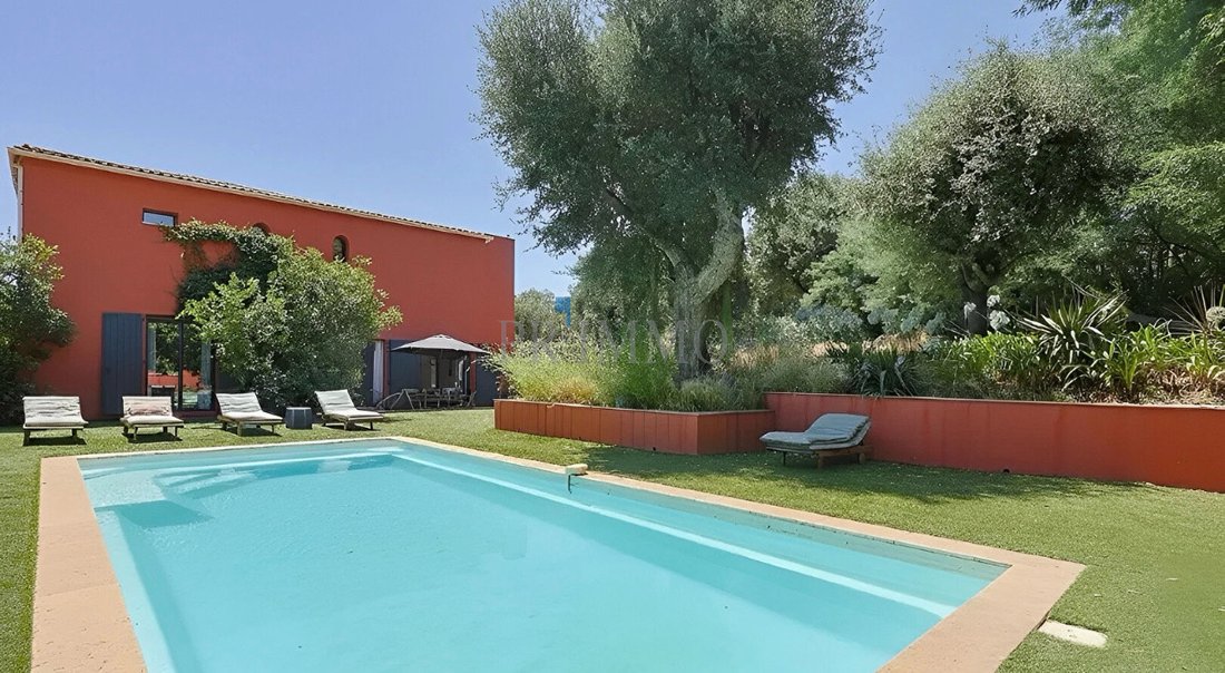 Villa in Grimaud, Provence-Alpes-Côte d'Azur, France 1 - 16279101