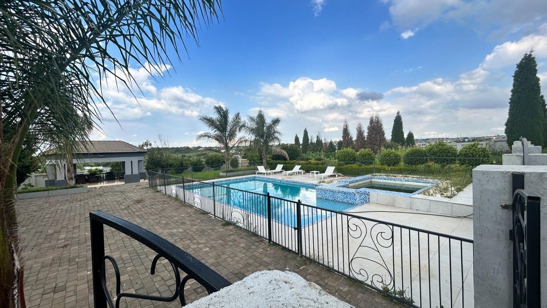 House in Mooikloof Glen, Gauteng, South Africa 3 - 17094703
