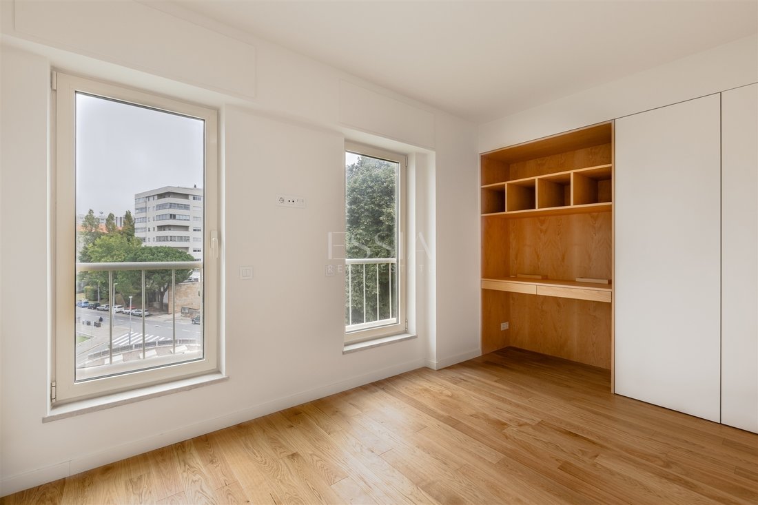 Apartment in Lordelo do Ouro e Massarelos, Porto District, Portugal 2 - 16404553
