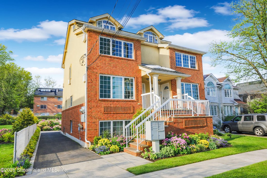 House in New York, New York, United States 2 - 17093353