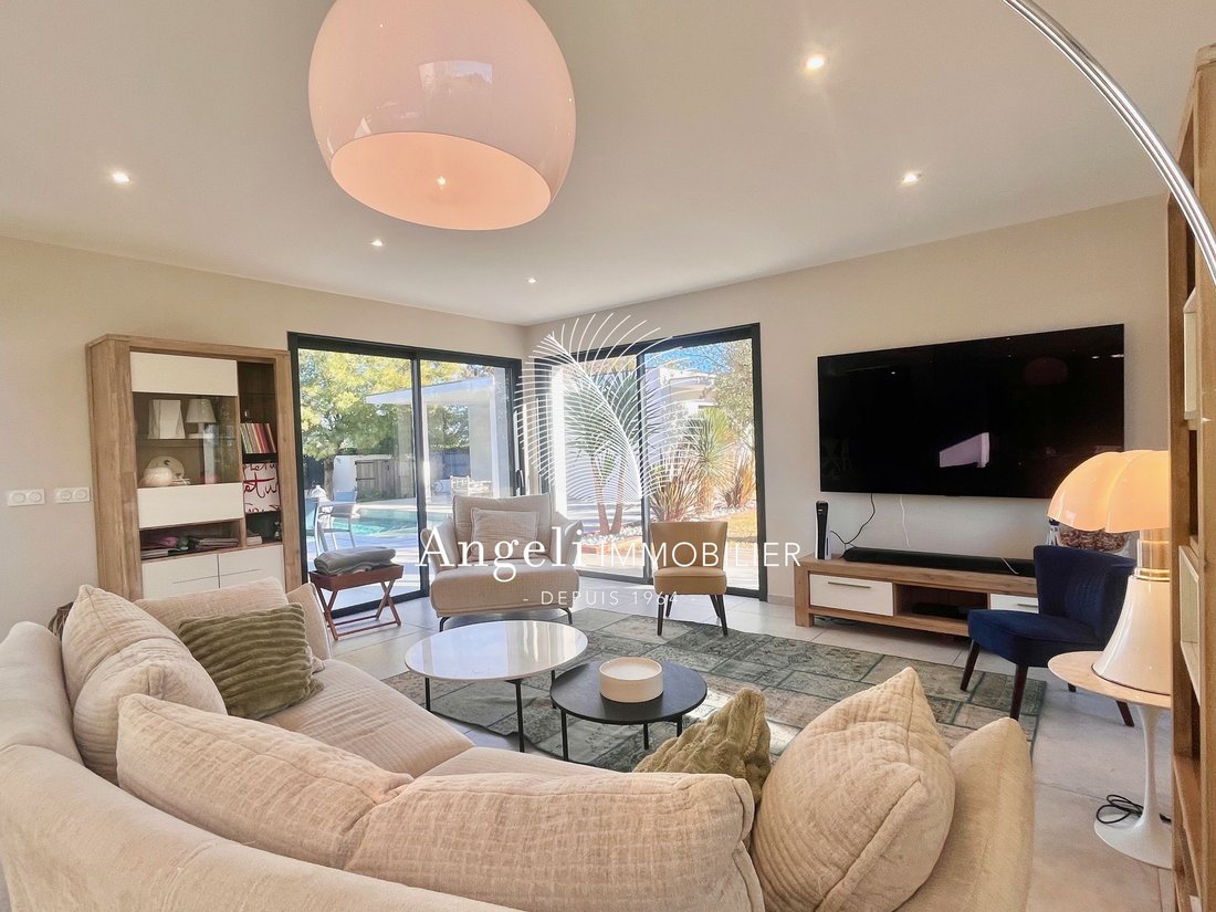 Villa in Frejus, Provence-Alpes-Côte d'Azur, France 2 - 17092004
