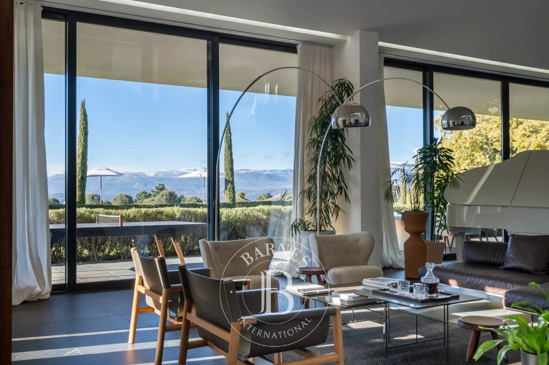 Villa in Les Termes, Mandelieu-la-Napoule, France 4 - 17094921