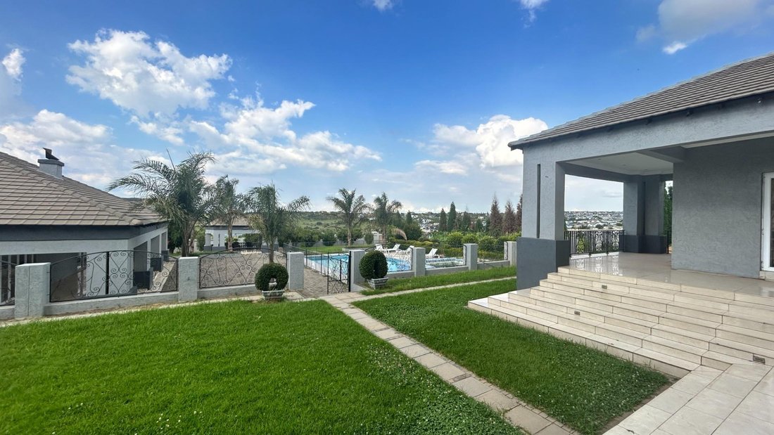 House in Mooikloof Glen, Gauteng, South Africa 2 - 17094703