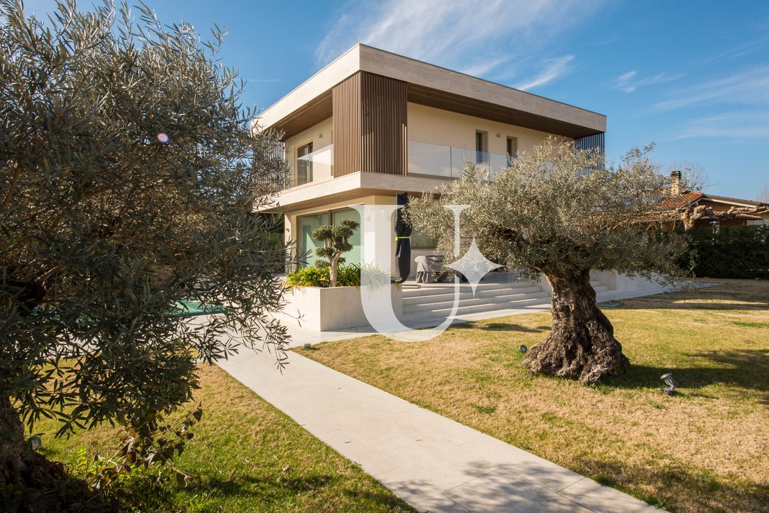 Villa in Vittoria Apuana, Forte dei Marmi, Tuscany 2 - 17090062