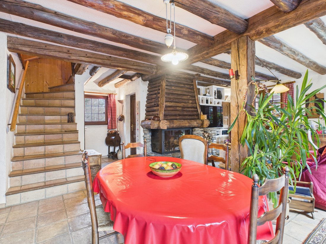 House in Chamonix-Mont-Blanc, Auvergne-Rhône-Alpes, France 3 - 17092693