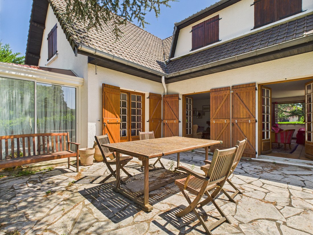 House in Francheville le Haut-Bruissin, Francheville, France 2 - 17092341