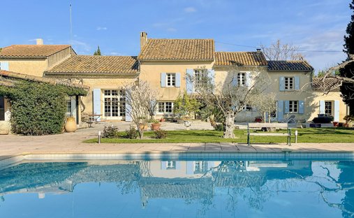 château à Cavaillon, Provence-Alpes-Côte d'Azur, France 1