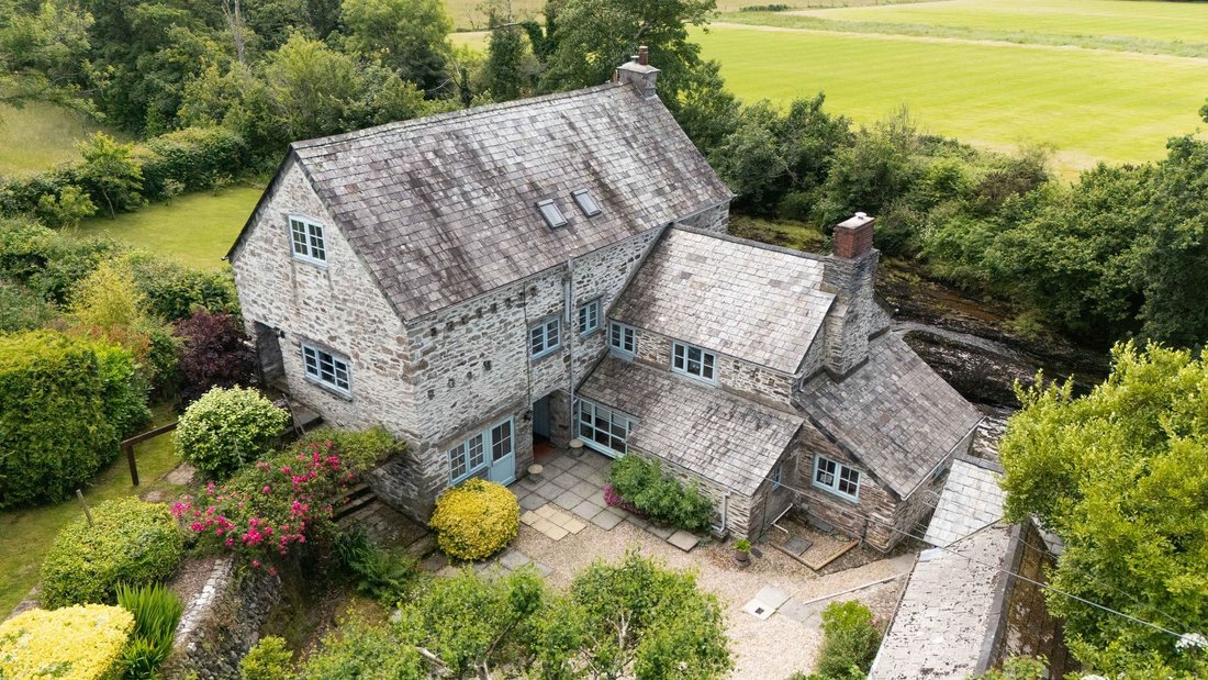 House in Tavistock, England 1 - 17093869