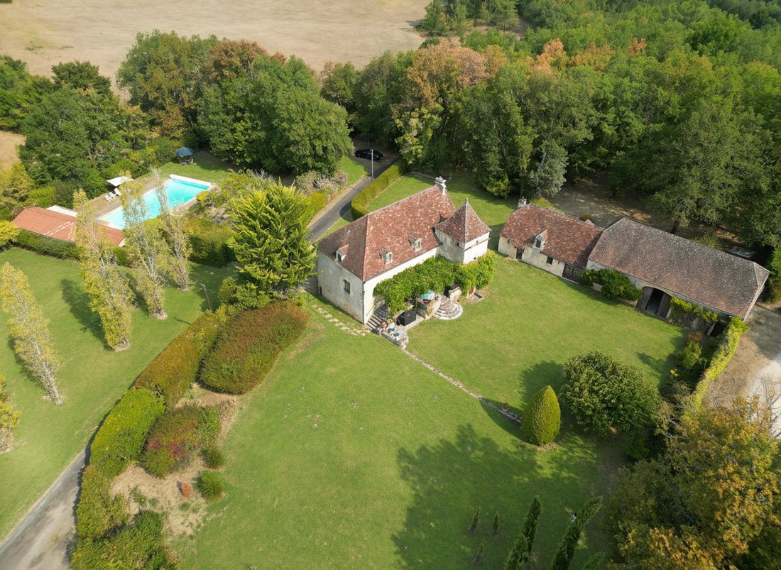 Estate in Carlux, Nouvelle-Aquitaine, France 3 - 16500997