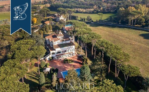 Villa in La Giustiniana, Rome, Italy 1