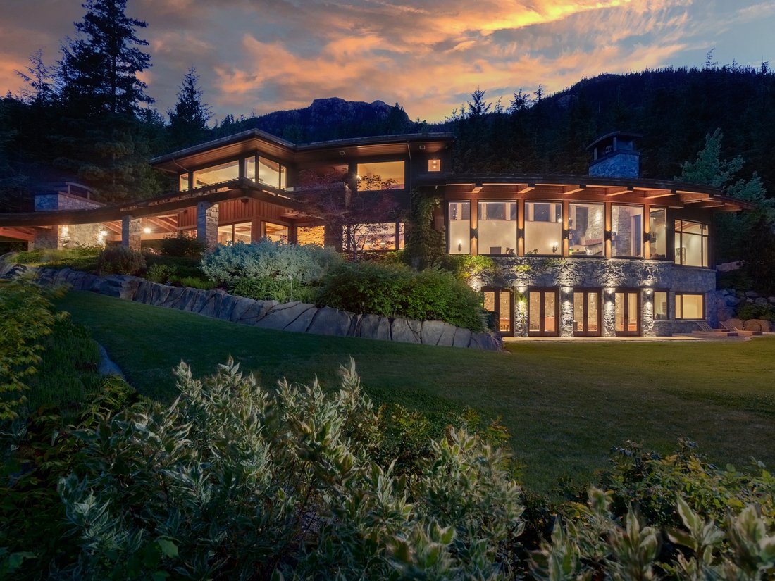 House in Whistler, British Columbia, Canada 2 - 17096243