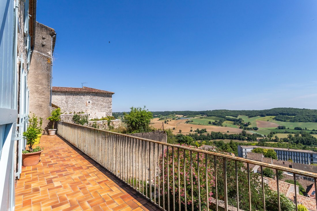 House in Lauzerte, Occitania, France 4 - 17090361