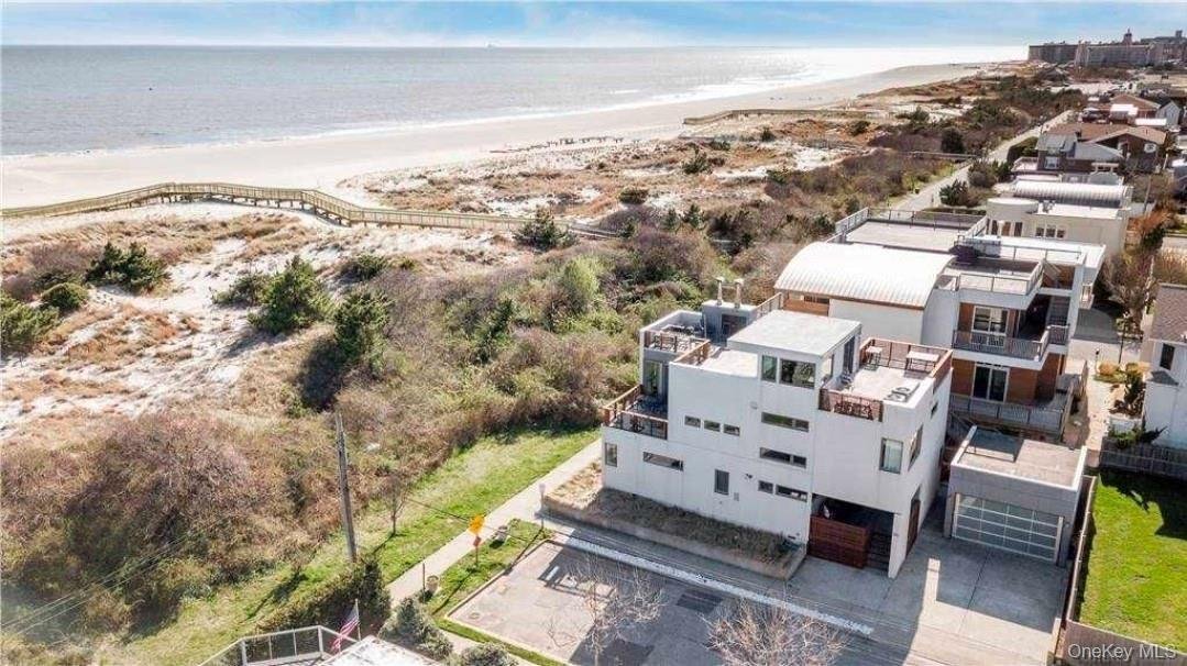 House in Long Beach, New York, United States 1 - 17094905
