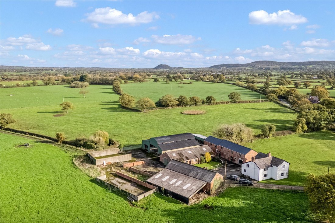 Farm Ranch in Cheshire West und Chester, England 1 - 17089395