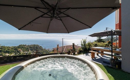 Villa en La Turbie, Provenza-Alpes-Costa Azul, Francia 1