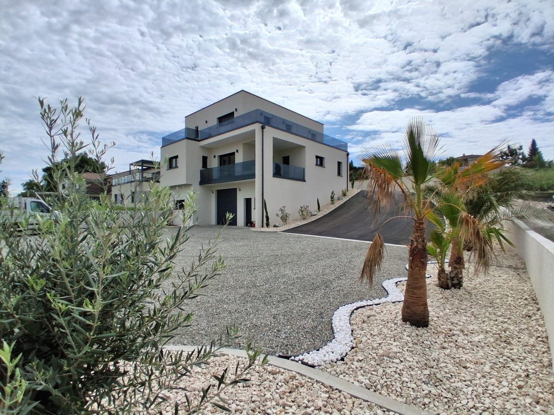 House in Saint-Donat-sur-l'Herbasse, Auvergne-Rhône-Alpes, France 2 - 17092486