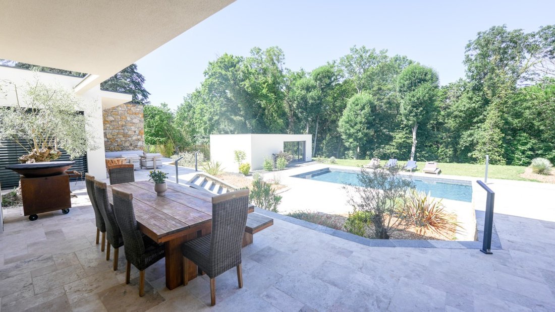 House in Charbonnieres-les-Bains, Auvergne-Rhône-Alpes, France 5 - 17092040