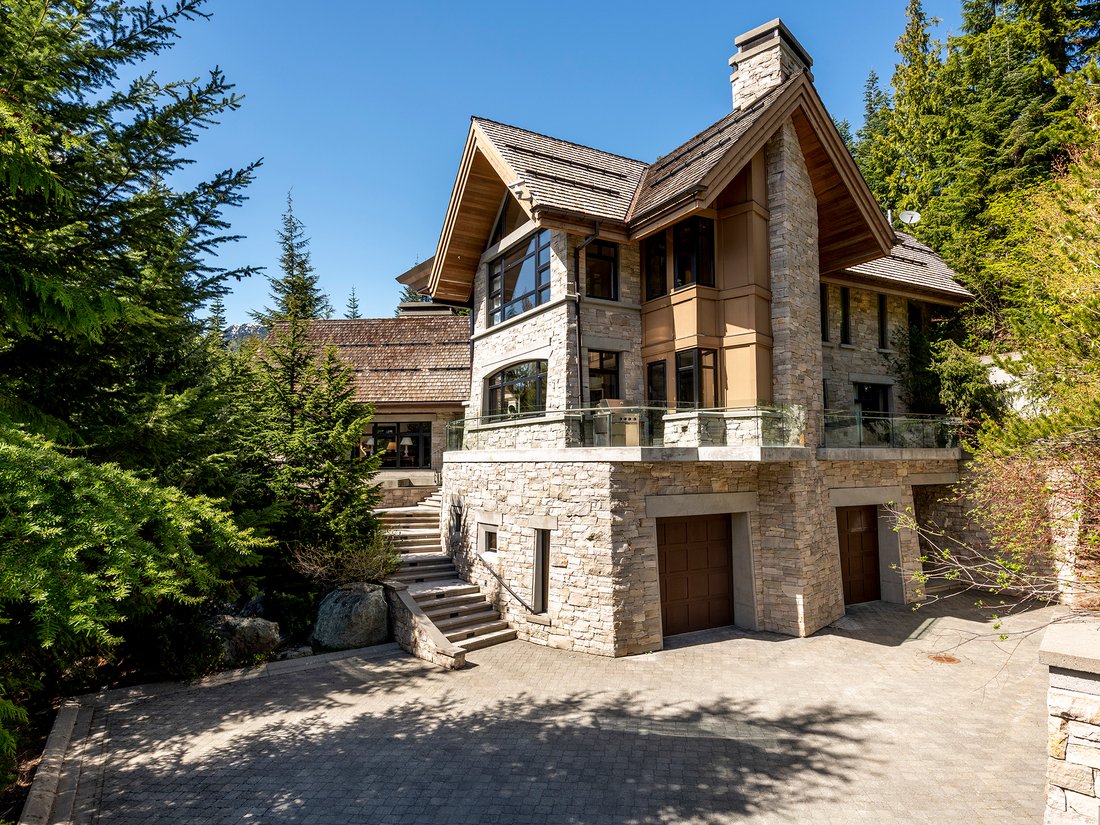 House in Whistler, British Columbia, Canada 3 - 17096256