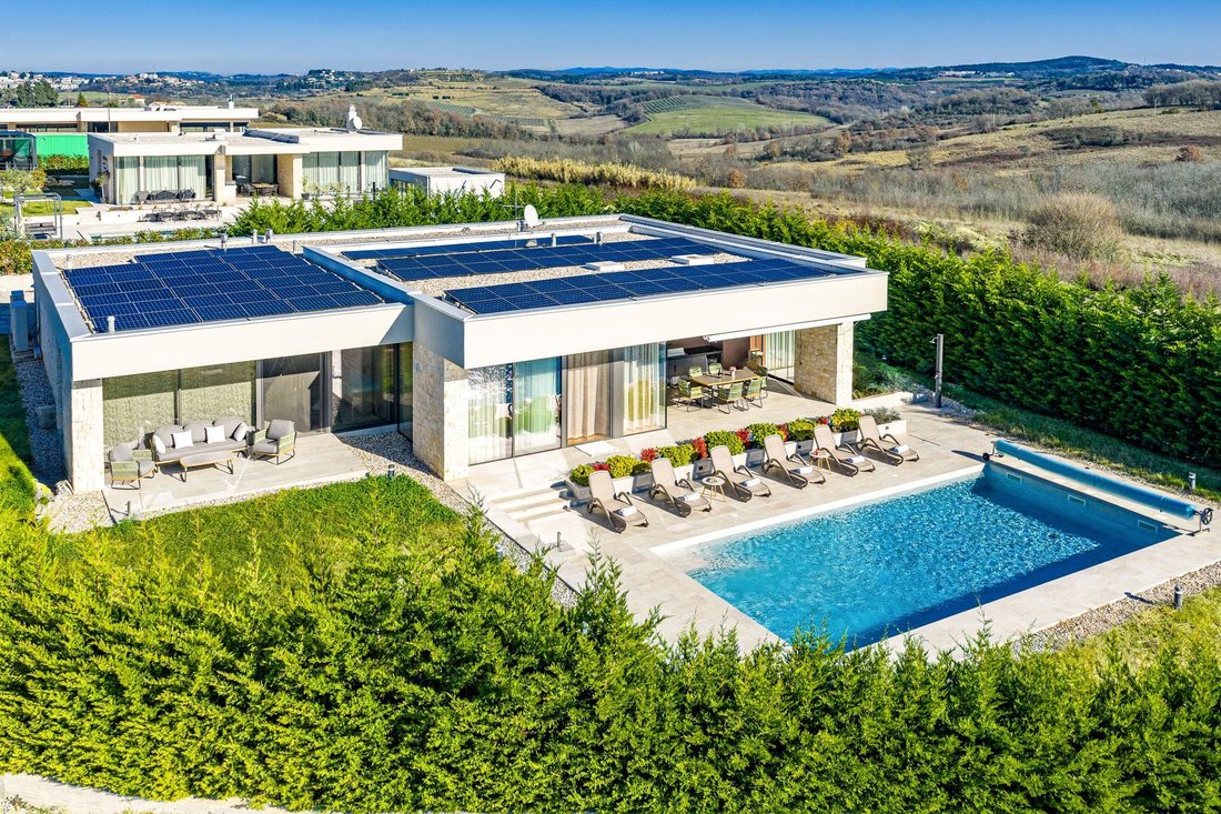 Villa in Brtonigla, Istria County, Croatia 2 - 17095026
