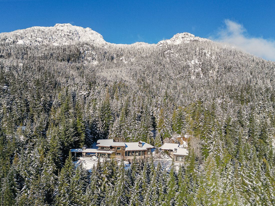 House in Whistler, British Columbia, Canada 1 - 17096243