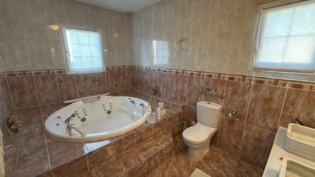 House in Chony, Bourg-les-Valence, France 4 - 17092626