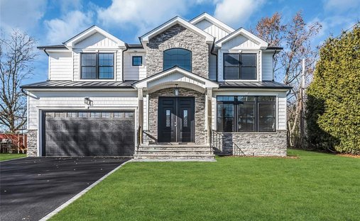 House in Bellmore, New York, United States 1