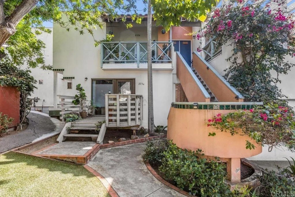 Encinitas, California, United States 2 - 17094351