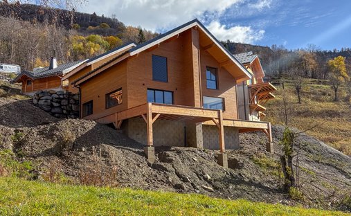 House in Saint-François-Longchamp, Auvergne-Rhône-Alpes, France 1