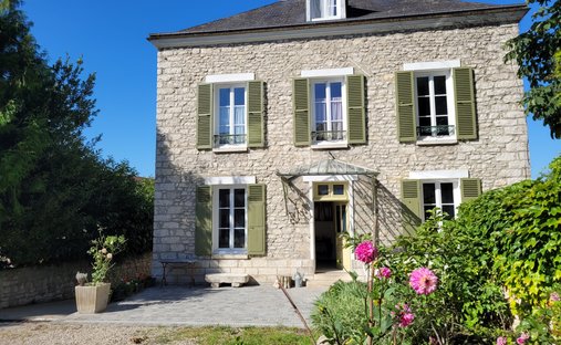 House in La Vallée, Souppes-sur-Loing, France 1
