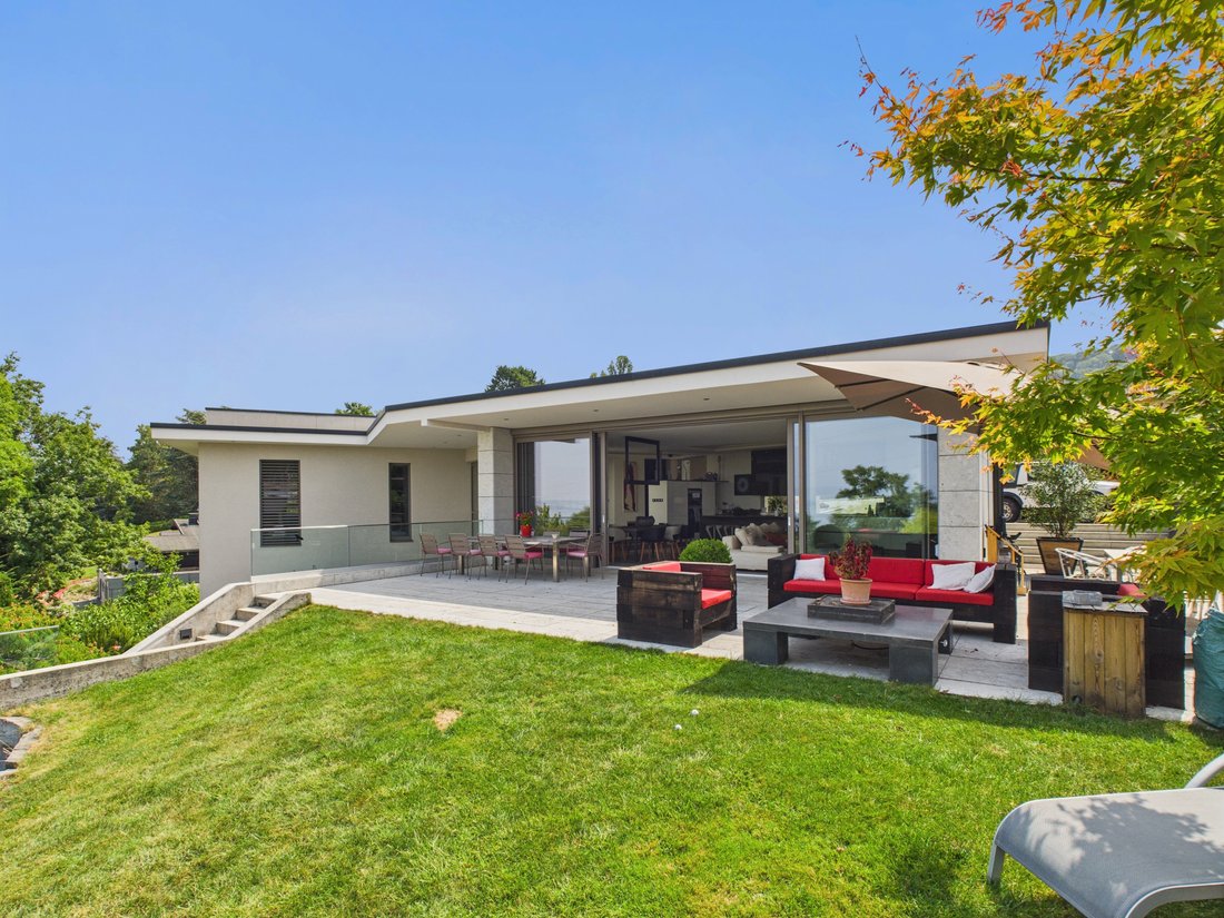 House in Evian-les-Bains, Auvergne-Rhône-Alpes, France 1 - 17092386