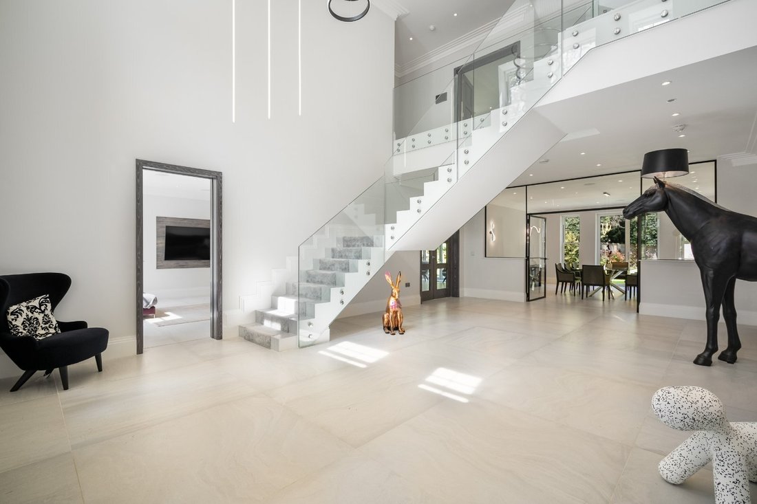 House in South Ascot, England 2 - 17090440