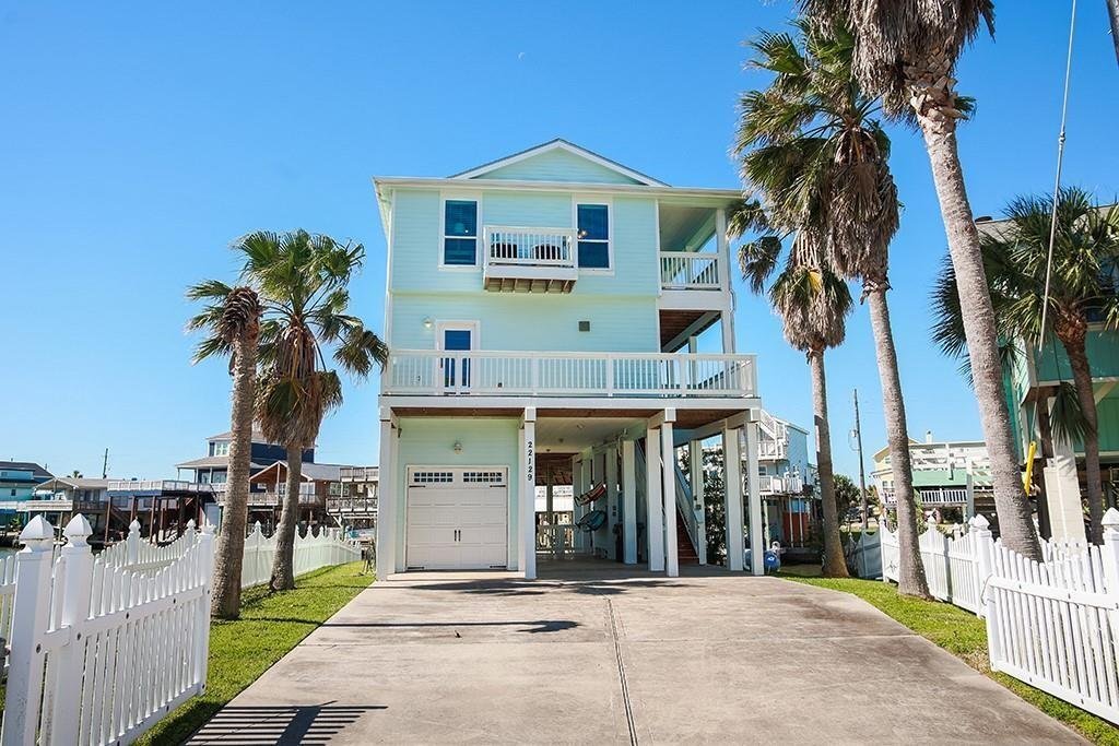 House in Galveston, Texas, United States 2 - 17089202